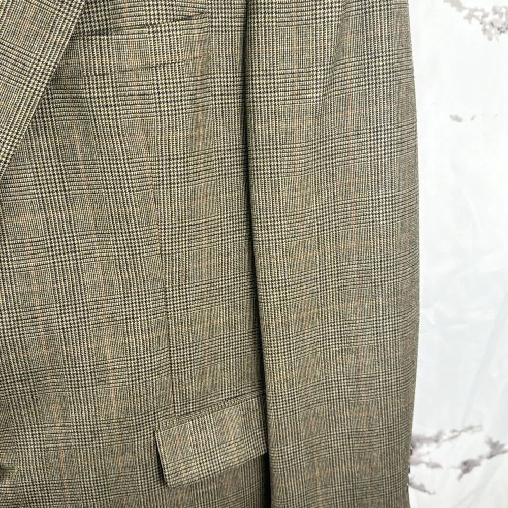 Brooks Brothers houndstooth plaid